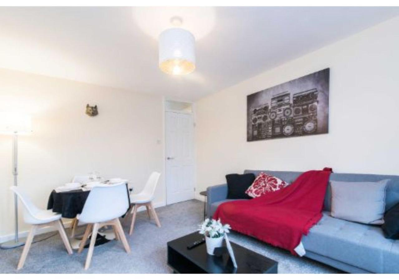 Apartamento Sublime Stays Coventry- Jenner Pet Friendly With Parking Coventry